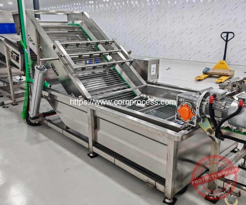 Automatic-Head-Cutted-Corn-Cob-Impurity-Water-Washing-Cleaning-Machine